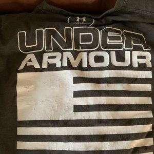 Men under Armour tshirt